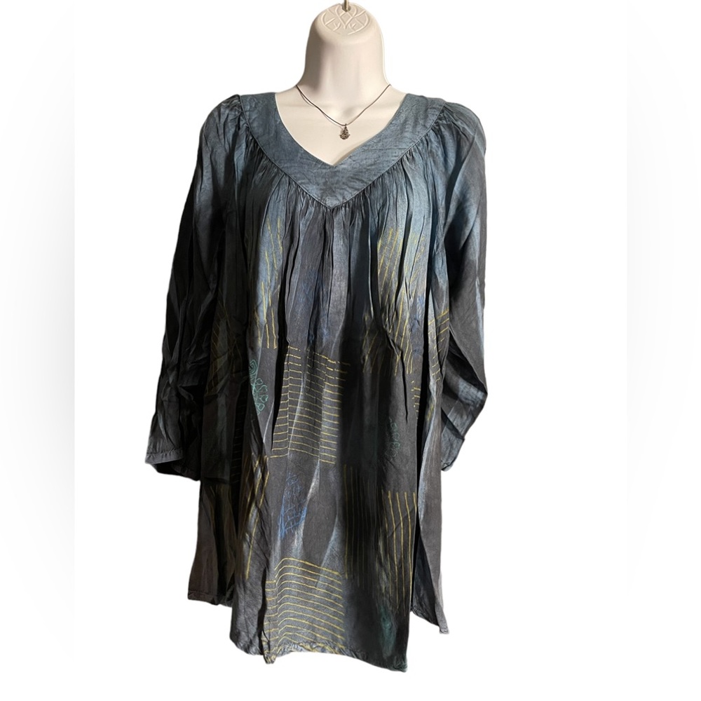 NWT.  Sacred Threads Blouse.  Onesize.   22197K.  CL/GR